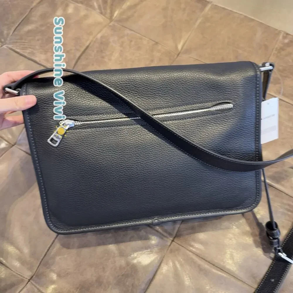 NWT Coach MEN Colby Messenger Bag 32 Silver/Black Refined pebble leather ces18